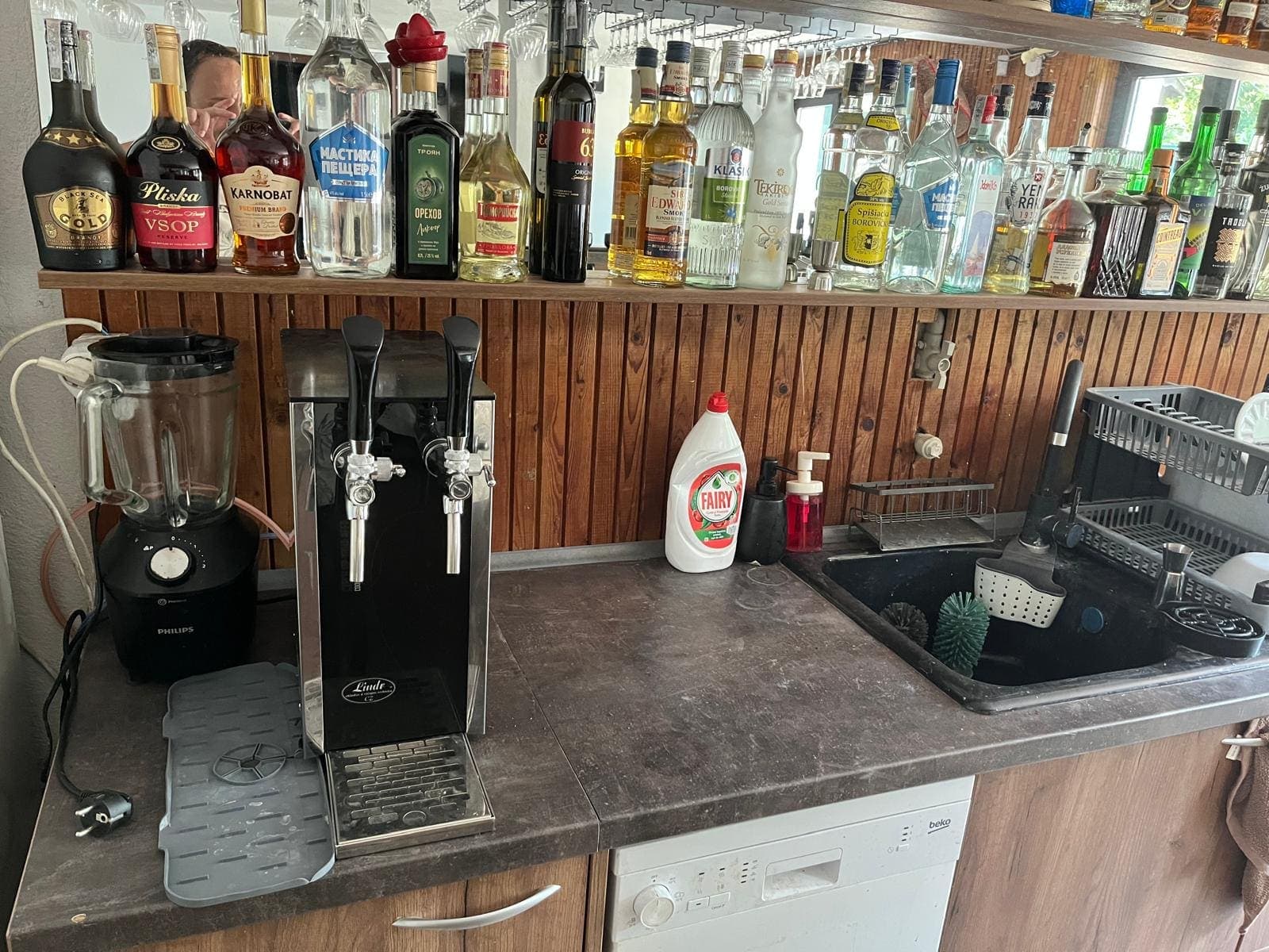 Bar blender, beer taps, and glass washer