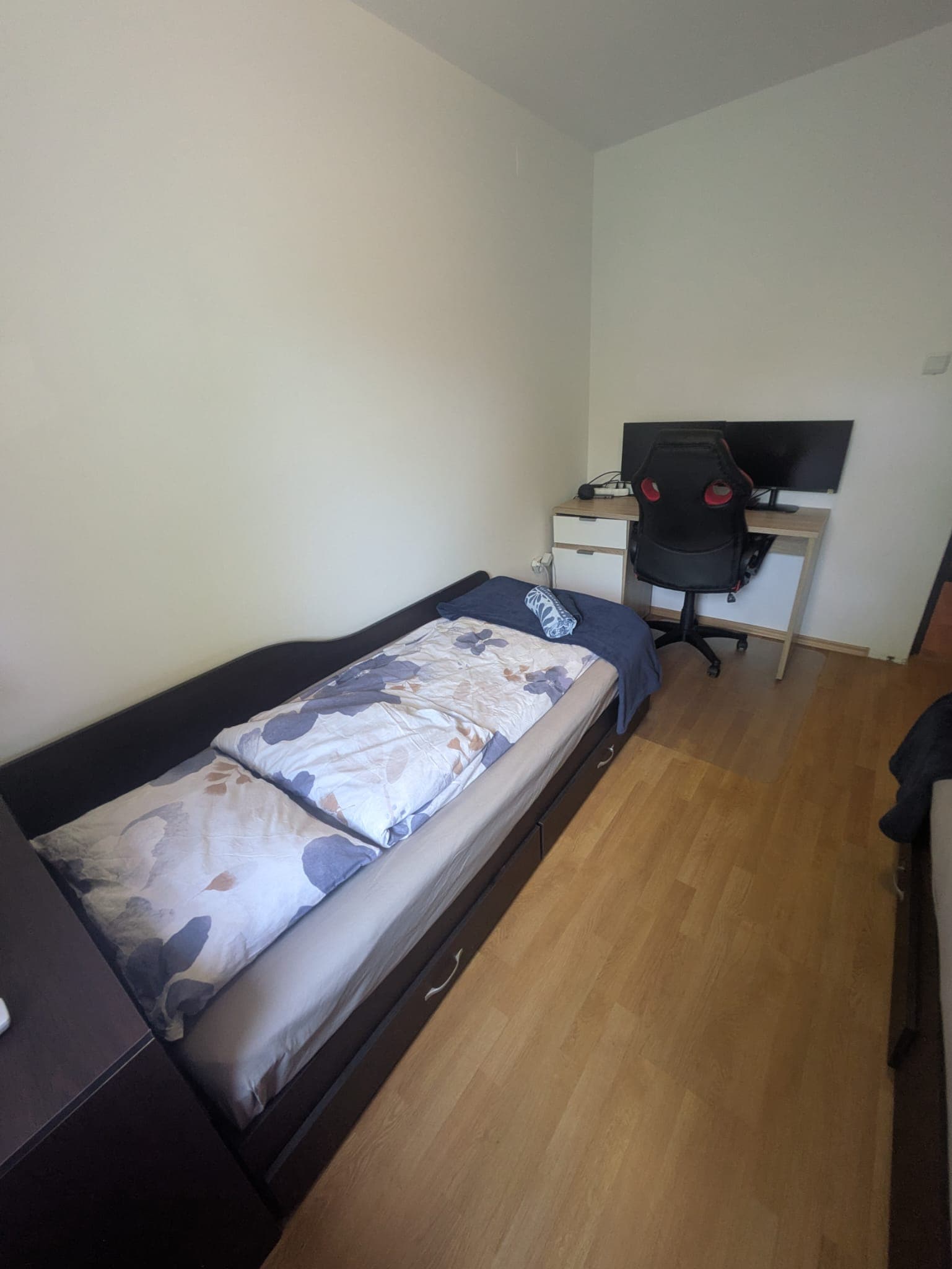 Twin Room 4