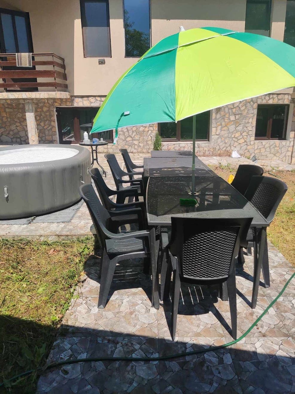 Outdoor Dining Area and Hot Tub